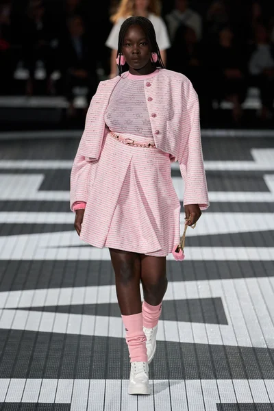 Look 26